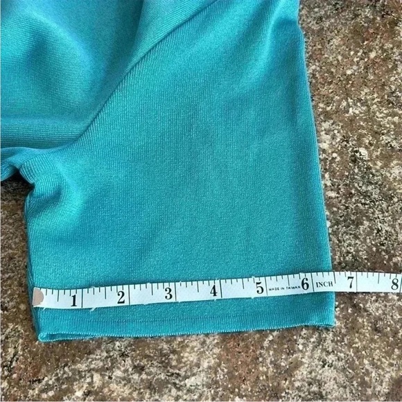 Exclusively Misook Blue Cowl Neck Short Sleeve Top Shirt Shoulder Pads Sz XL - Picture 8 of 10